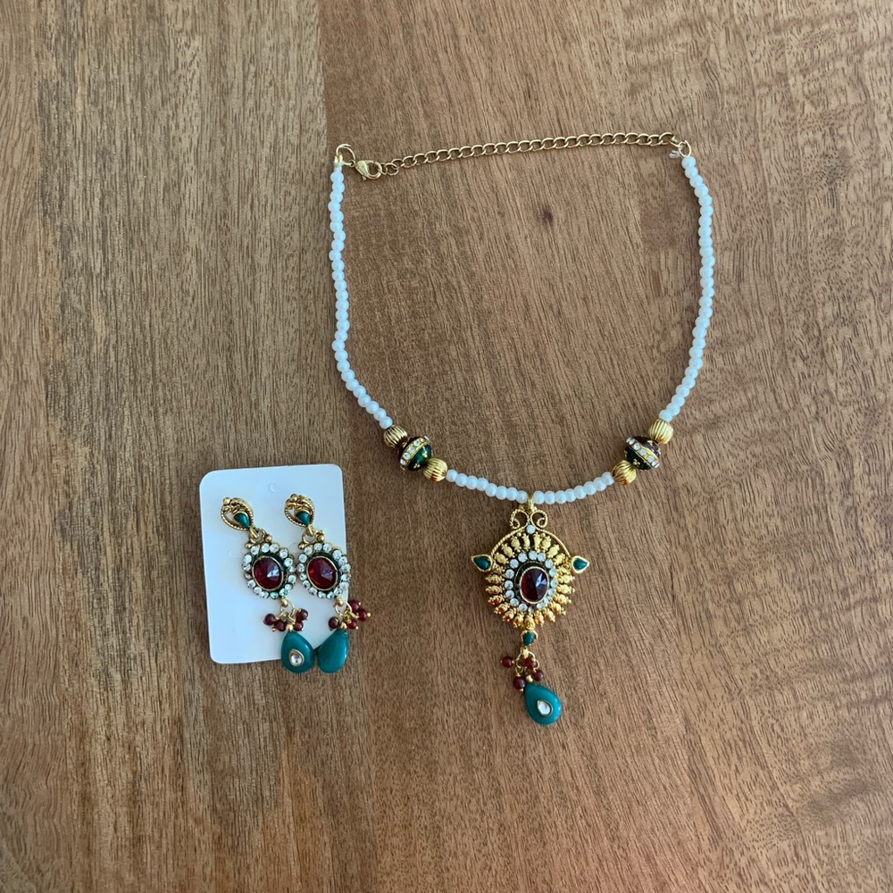 Necklace and earrings set